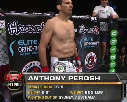 Anthony Perosh in UFC octagon before fight at UFC Fight Night Adelaide, May 2015